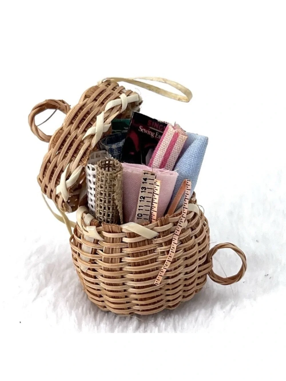 Vintage Mini Artisan Wicker Sewing Basket & Fabric Dollhouse Miniature 1:12
